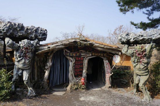 Angel and Woodcutter Museum